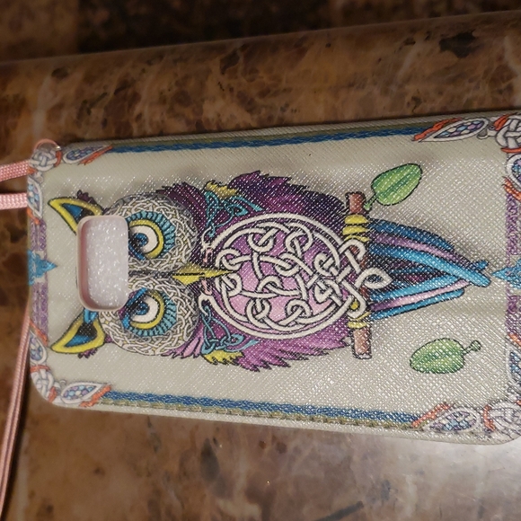 Cell phone case - Picture 2 of 3